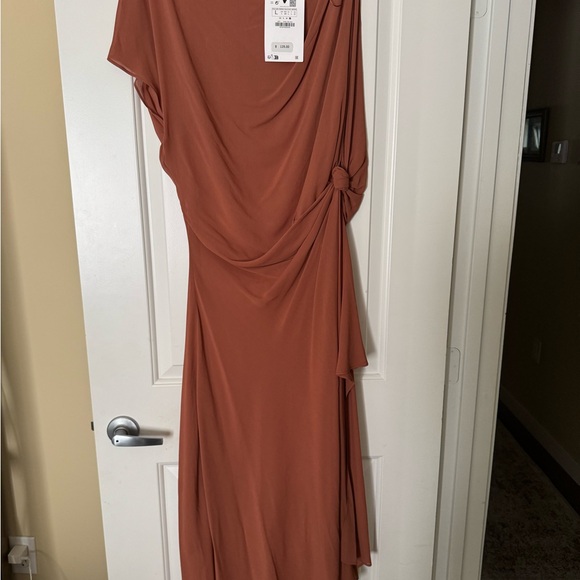Zara Red One Shoulder Dress - Picture 3 of 5